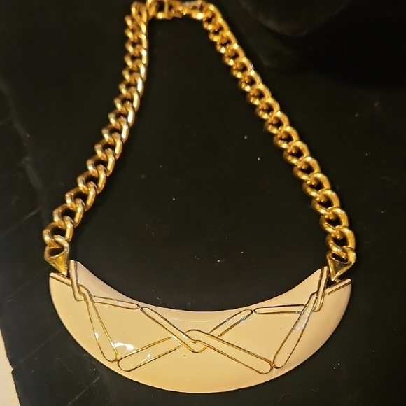 Monet Crescent Necklace with Interlaced Accent. - Picture 3 of 4